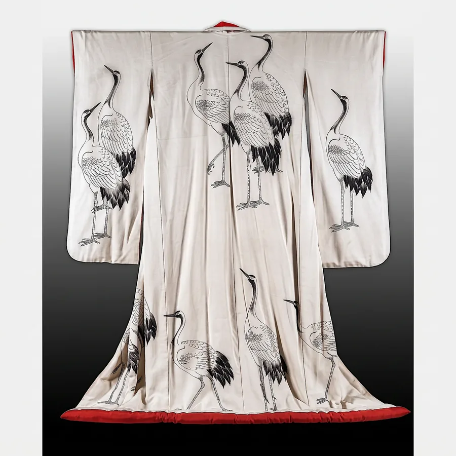 Plate XIX from Imagine the Beauty of Japan, a glass artwork by Trish Duggan