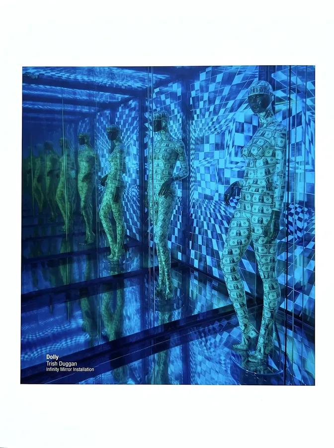 Plate I from My Reflections on Art, a glass artwork by Trish Duggan