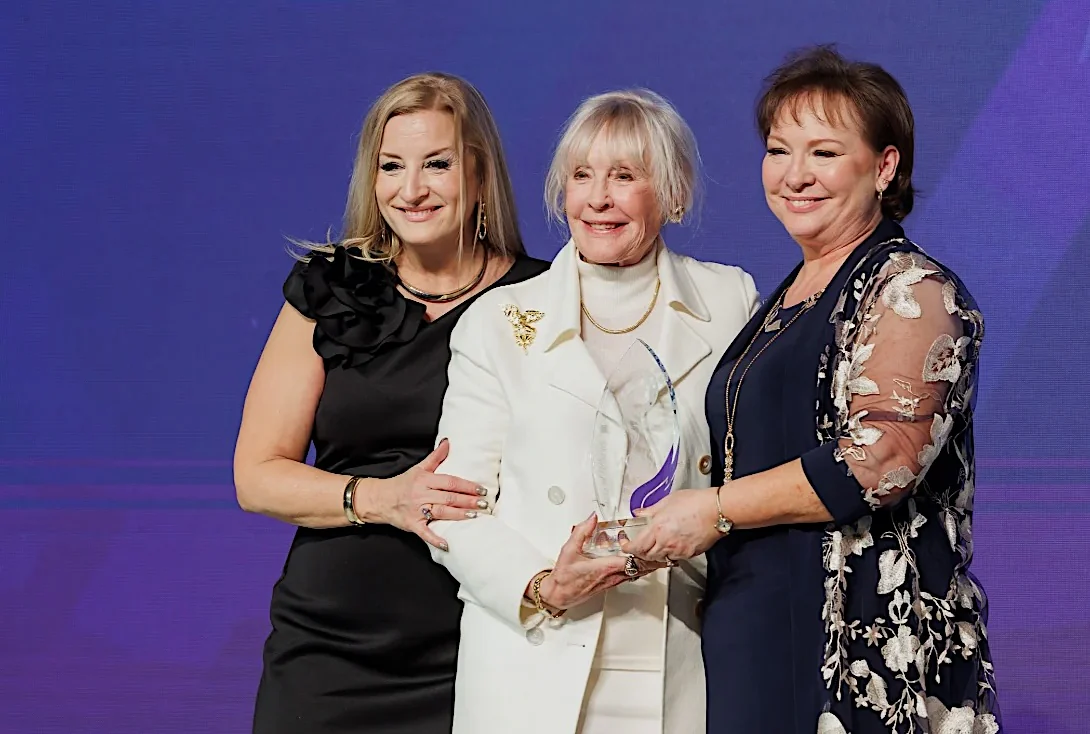 Trish Duggan Honored with Moms for America Mothers of Influence Award